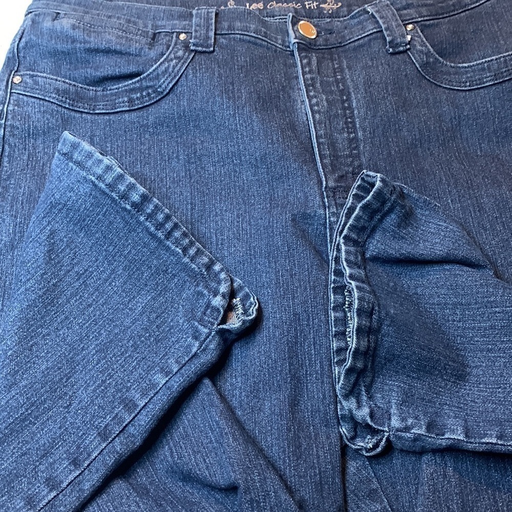 NWOT Lee Classic Fit Capris - Picture 4 of 7